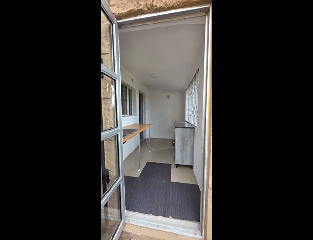 1 BEDROOM FLAT RENTED IN SHERWOOD